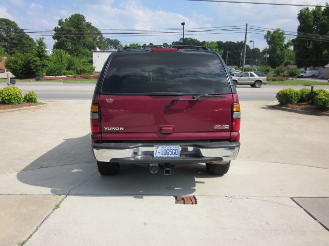 GMC Yukon 2005 photo 9