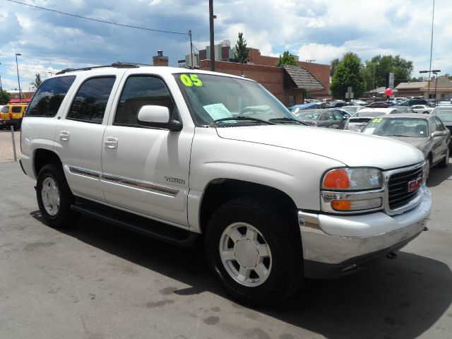 GMC Yukon 2005 photo 1