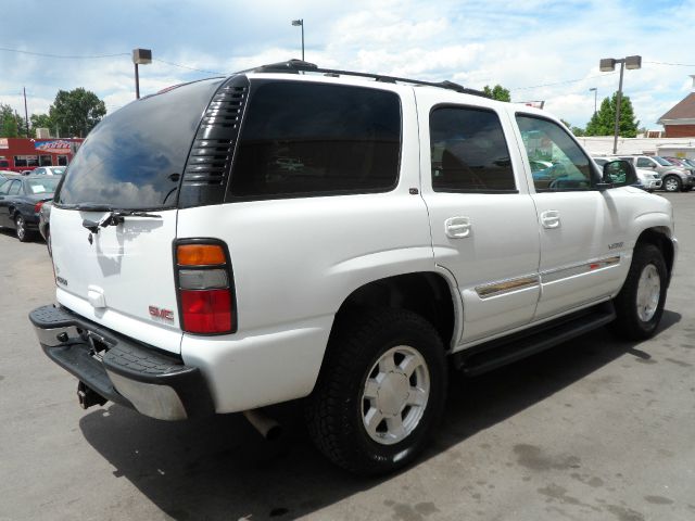 GMC Yukon 2005 photo 3