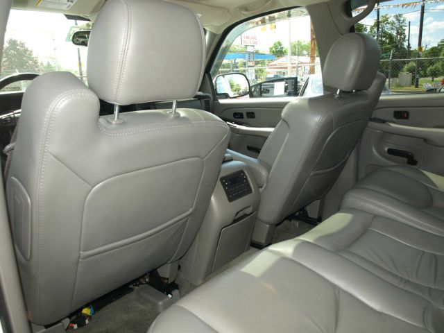 GMC Yukon 2005 photo 11