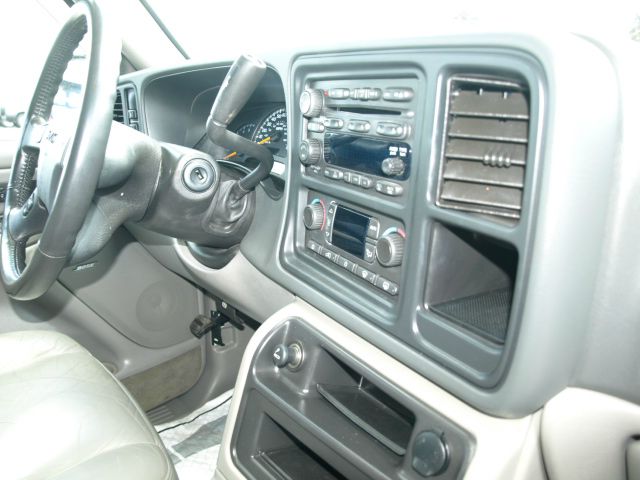 GMC Yukon 2005 photo 16