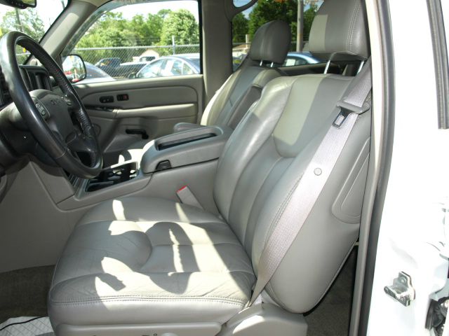 GMC Yukon 2005 photo 22