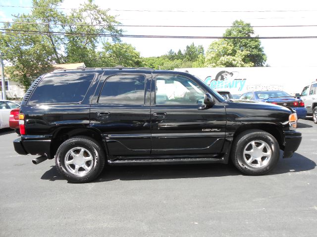 GMC Yukon 2005 photo 3