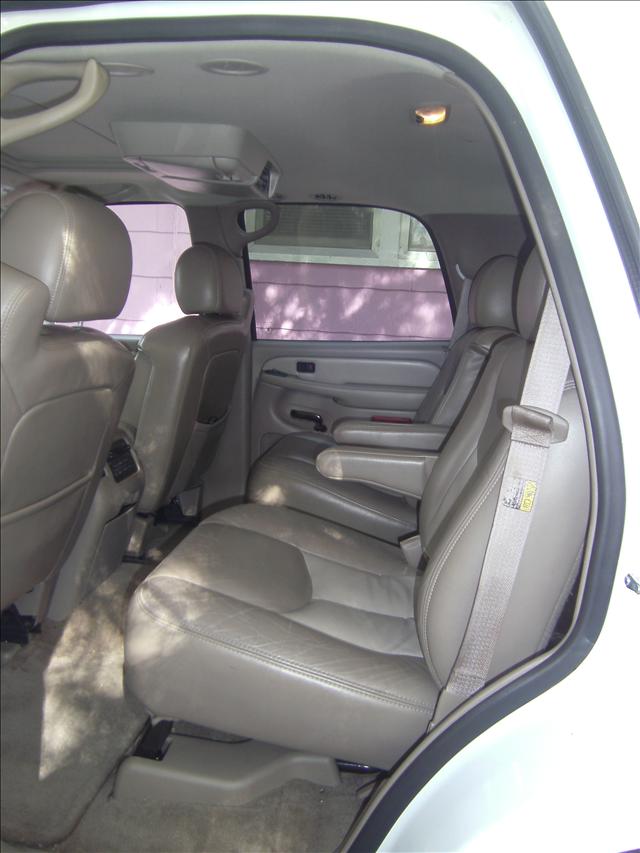 GMC Yukon 2005 photo 2