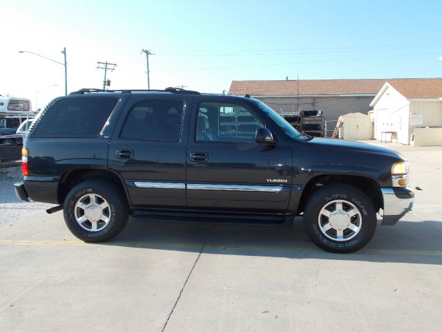 GMC Yukon 2005 photo 4