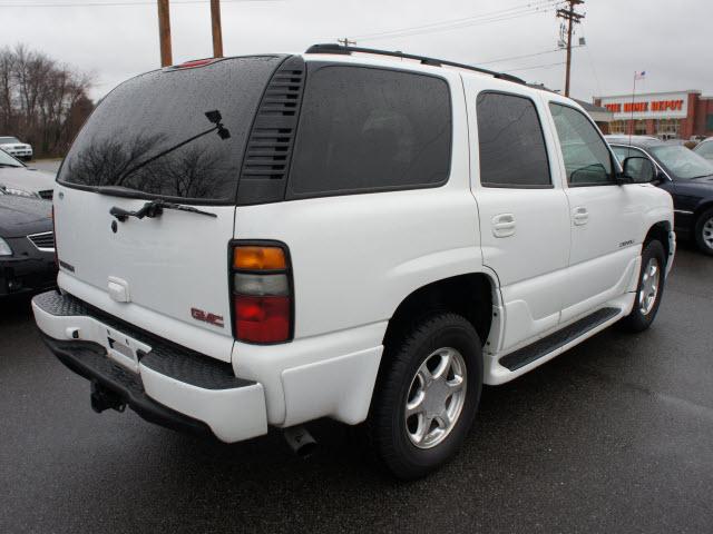 GMC Yukon 2005 photo 3