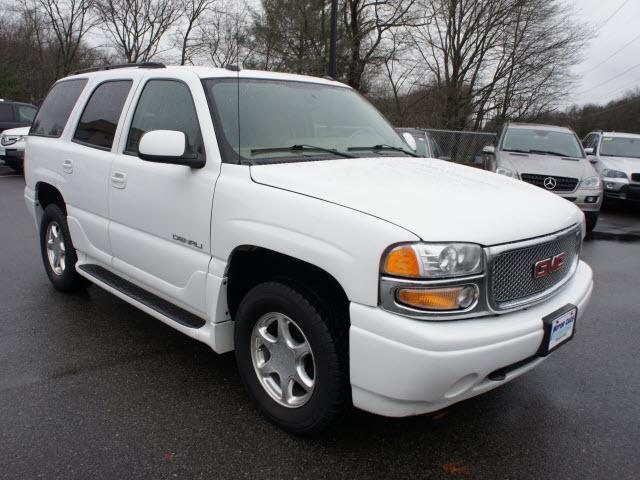 GMC Yukon 2005 photo 4