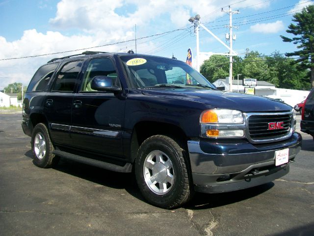 GMC Yukon 2005 photo 2