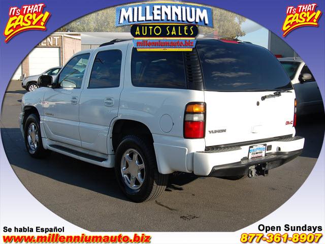 GMC Yukon 2005 photo 1