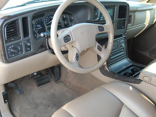 GMC Yukon 2005 photo 5