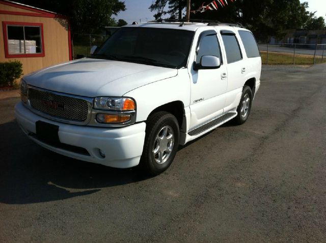 GMC Yukon Base SUV