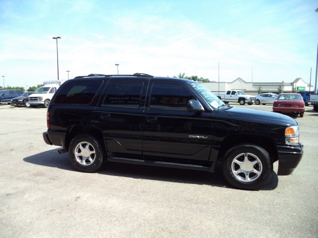 GMC Yukon 2006 photo 1