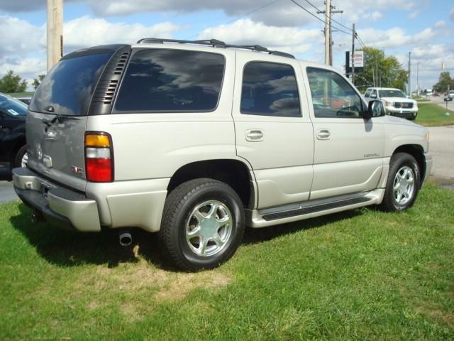 GMC Yukon 2006 photo 2