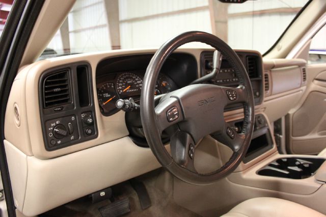 GMC Yukon 2006 photo 8