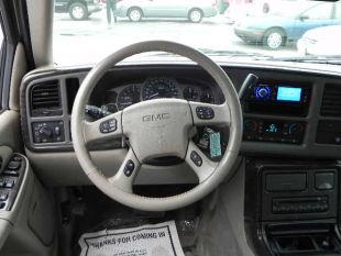 GMC Yukon 2006 photo 2