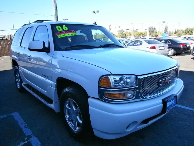 GMC Yukon 2006 photo 4