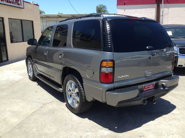 GMC Yukon 2006 photo 1