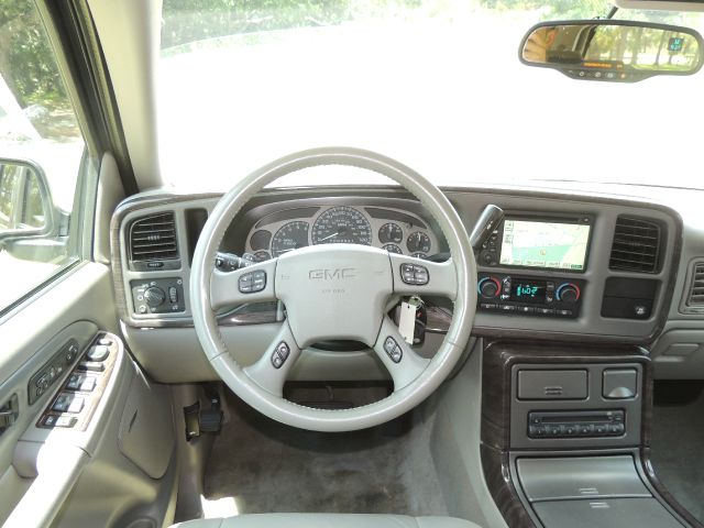 GMC Yukon 2006 photo 1