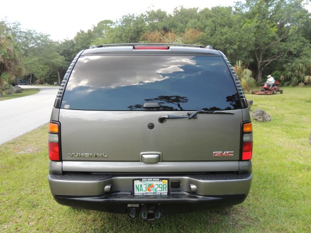 GMC Yukon 2006 photo 15