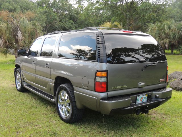 GMC Yukon 2006 photo 30