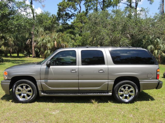 GMC Yukon 2006 photo 7