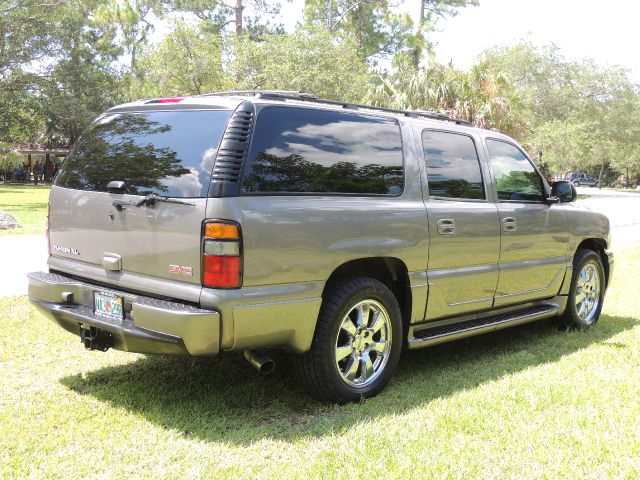 GMC Yukon 2006 photo 9