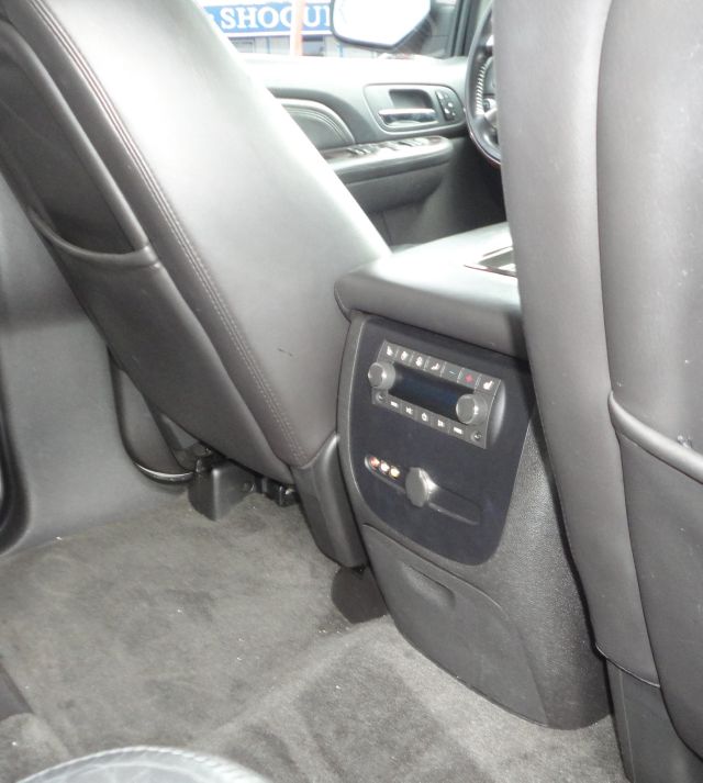 GMC Yukon 2007 photo 2