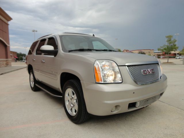 GMC Yukon 2007 photo 2