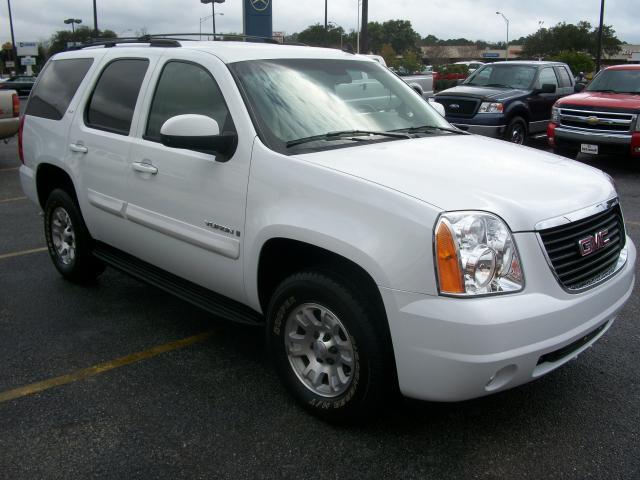 GMC Yukon 2007 photo 2