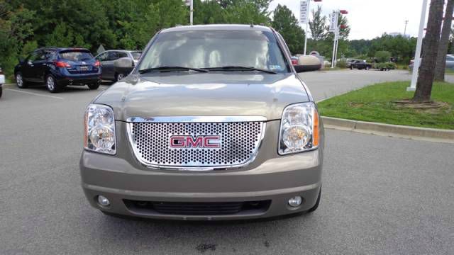 GMC Yukon 2007 photo 2