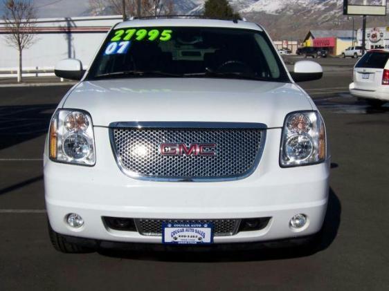 GMC Yukon 2007 photo 2