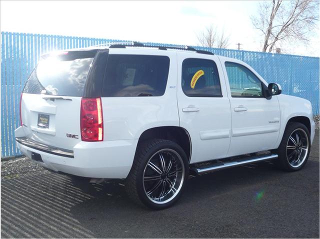 GMC Yukon 2007 photo 2