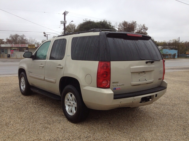 GMC Yukon 2007 photo 2