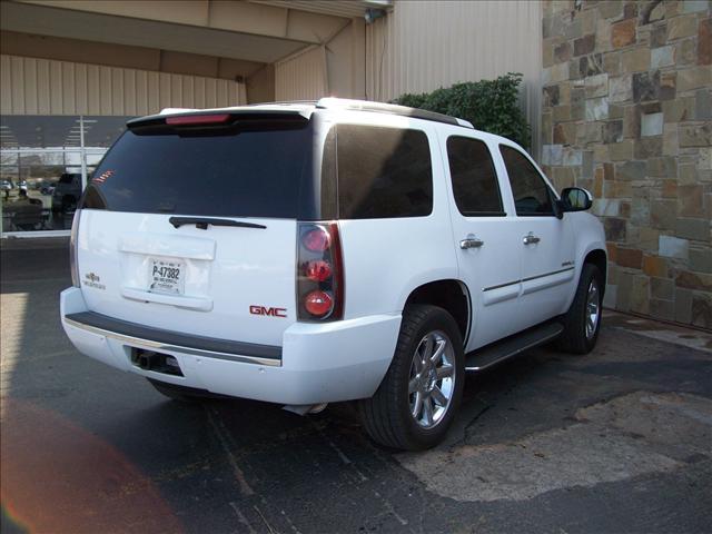 GMC Yukon 2007 photo 1