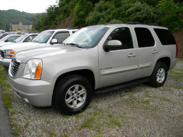 GMC Yukon 2007 photo 2