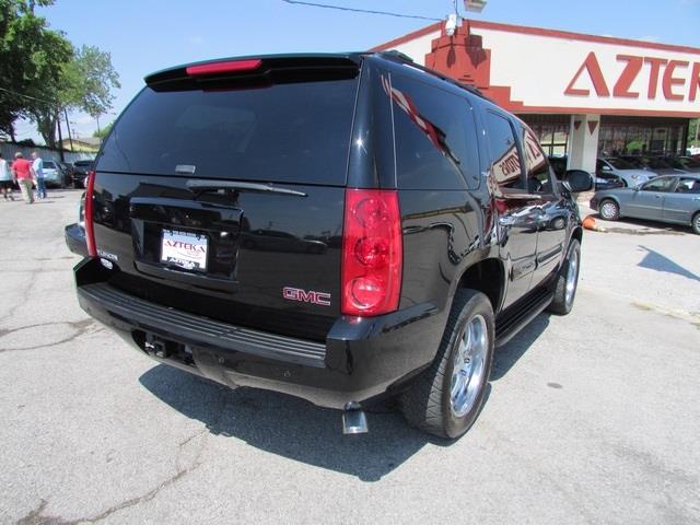 GMC Yukon 2007 photo 2