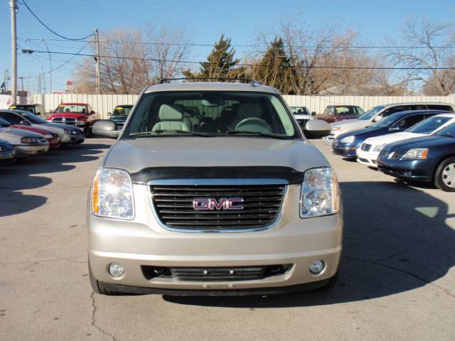 GMC Yukon 2007 photo 2