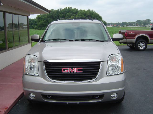 GMC Yukon 2007 photo 2