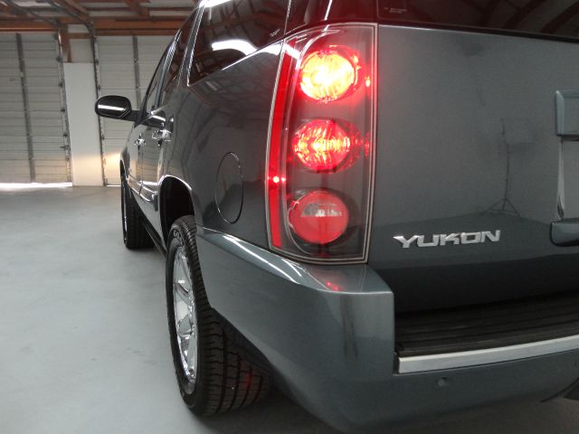 GMC Yukon 2007 photo 8