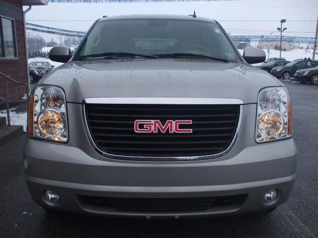 GMC Yukon 2007 photo 2