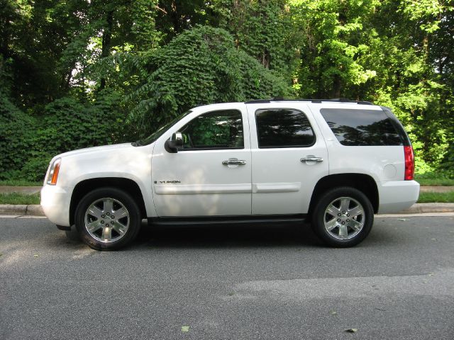 GMC Yukon 4WD Crew Cab 6-3/4 Ft Box King Ranch SUV