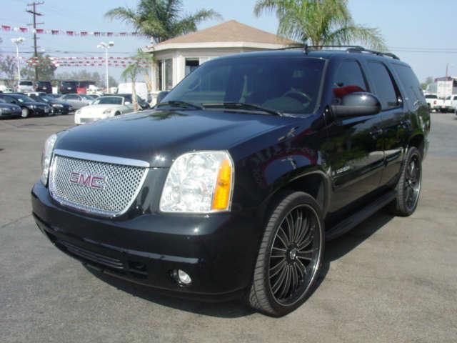 GMC Yukon 2007 photo 2