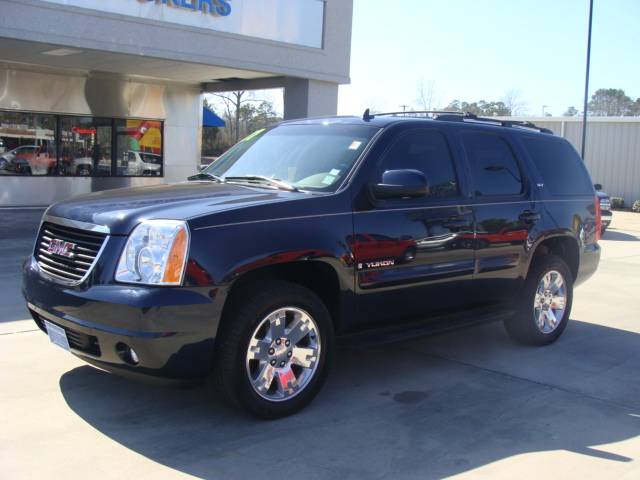 GMC Yukon SLT Sport Utility