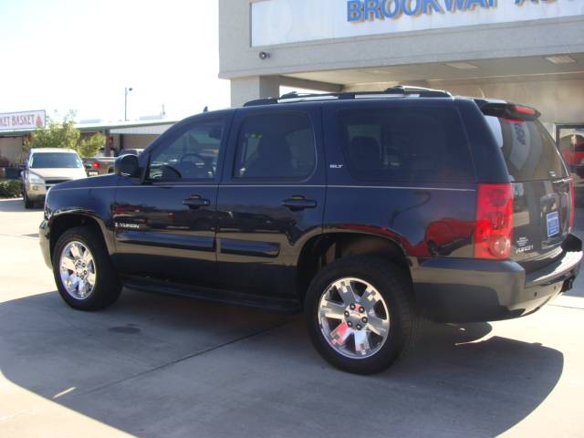 GMC Yukon 2007 photo 2