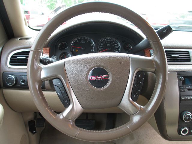 GMC Yukon 2007 photo 12