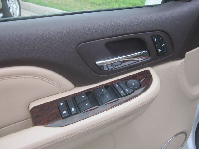 GMC Yukon 2007 photo 2