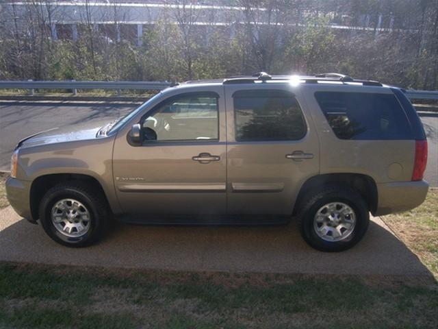 GMC Yukon 2007 photo 2