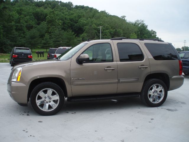 GMC Yukon 2007 photo 2