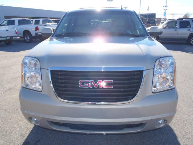 GMC Yukon 2007 photo 2