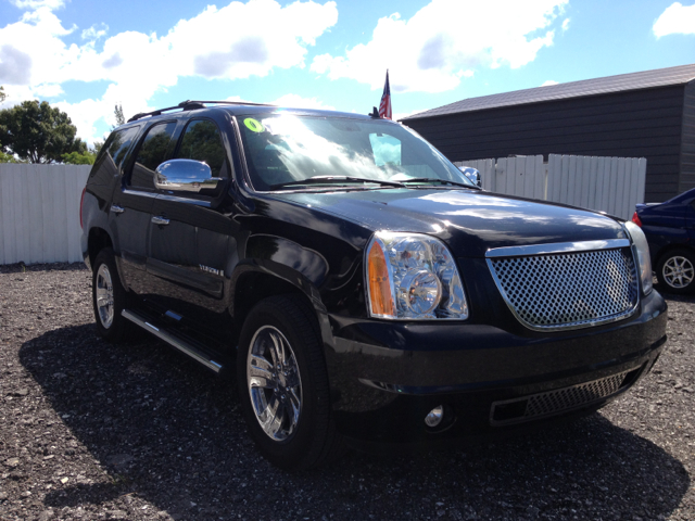 GMC Yukon 4WD Crew Cab 6-3/4 Ft Box King Ranch SUV